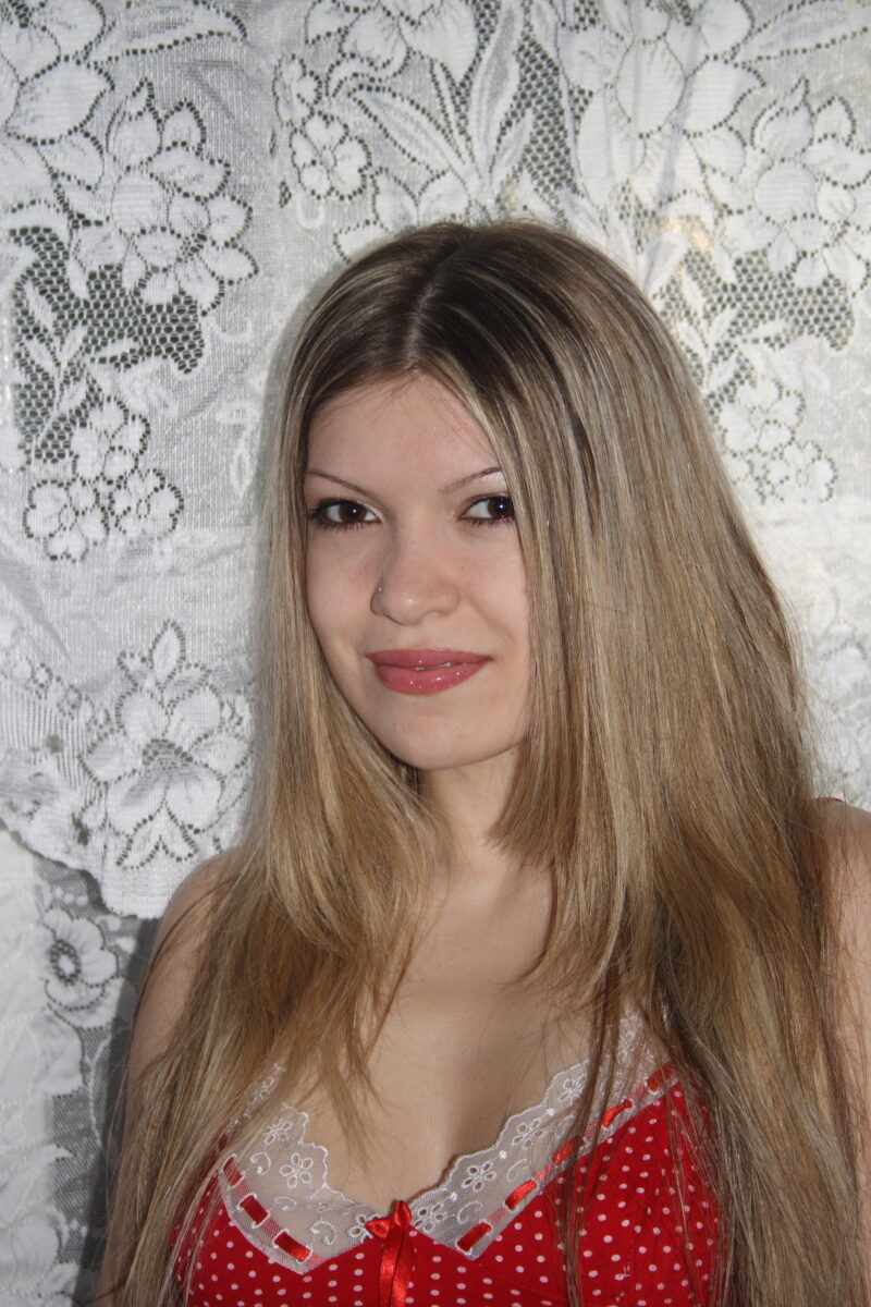 First shots with Lina in Bra and Panties