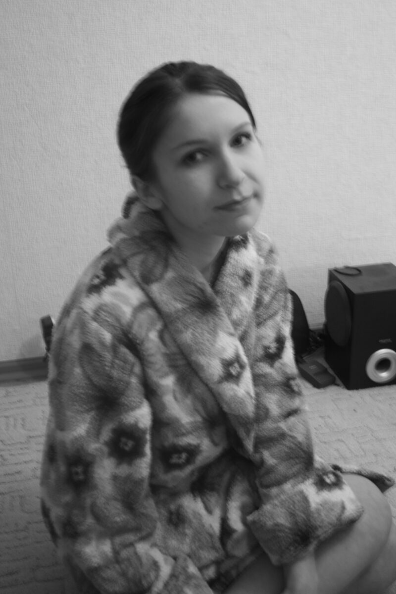 Kandy Black and White Topless Photos