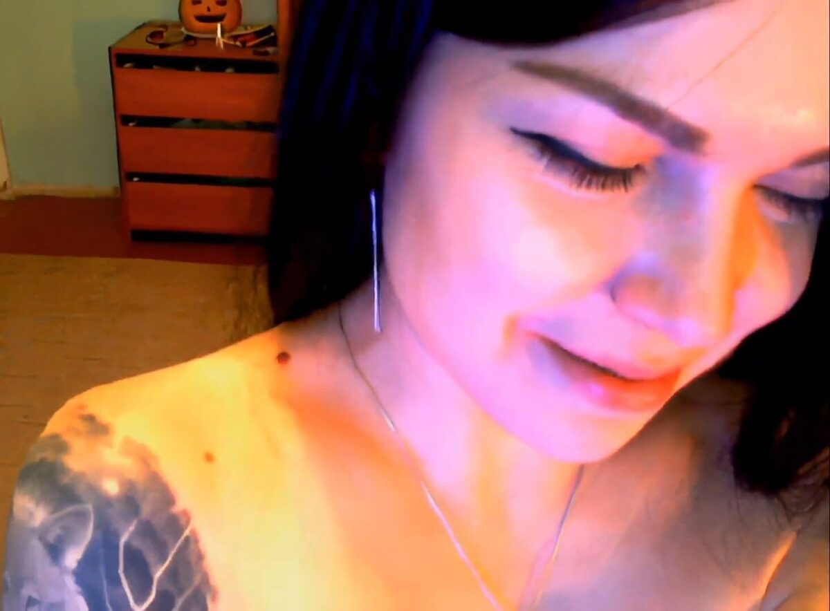 Nastulka Strips, Fingers her Ass on bed and in the Shower