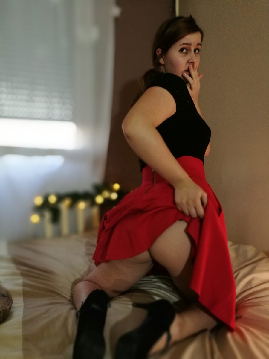 Zuram03 Naked Christmas Photos