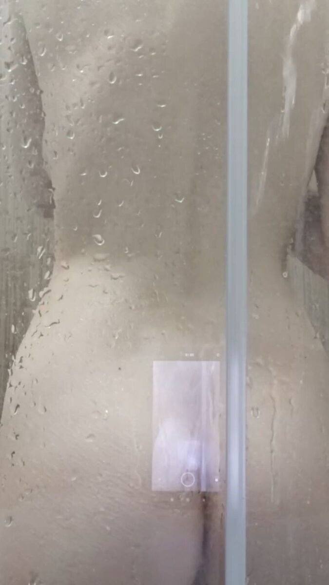 Sexy Naked Ukrainian in the Shower Slomo